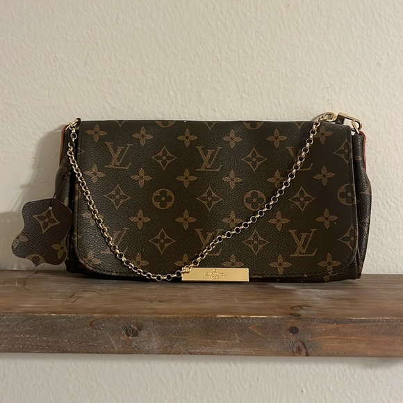 Louis Vuitton Purse - Picture 1 of 6